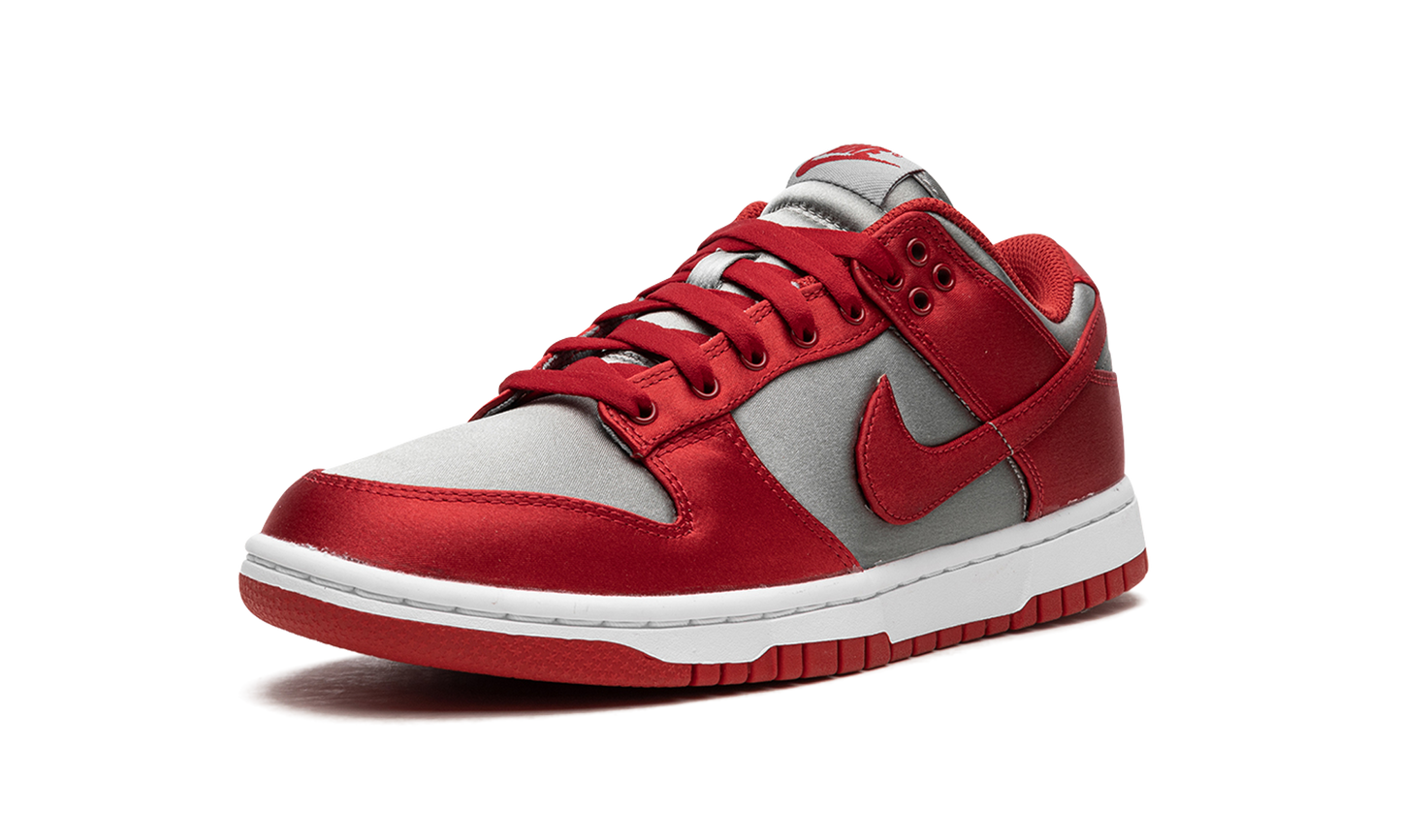 DUNK LOW WMNS  UNLV Satin