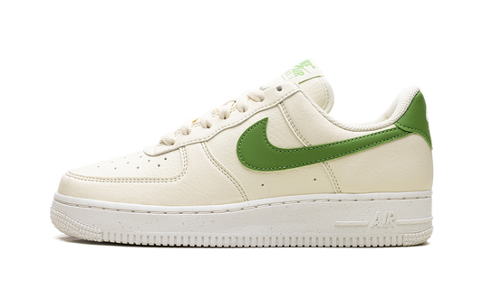 NIKE AIR FORCE 1 '07 LO WMNS  COCONUT MILK
