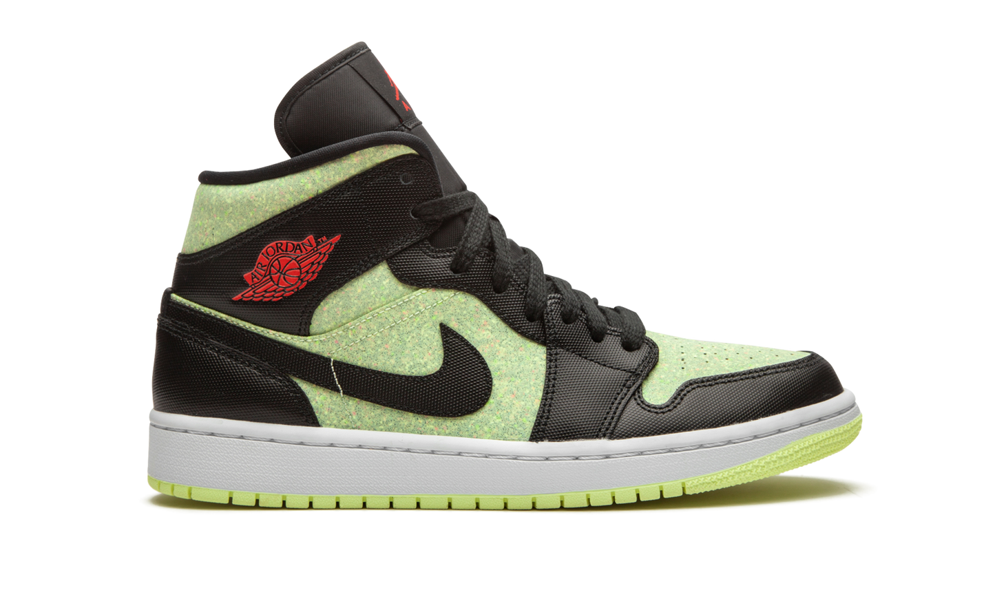 AIR JORDAN 1 MID SE WMNS  Barely Volt / Chile Red