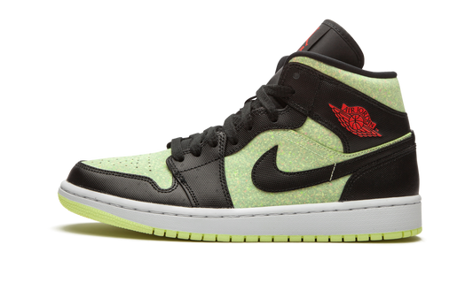 AIR JORDAN 1 MID SE WMNS  Barely Volt / Chile Red