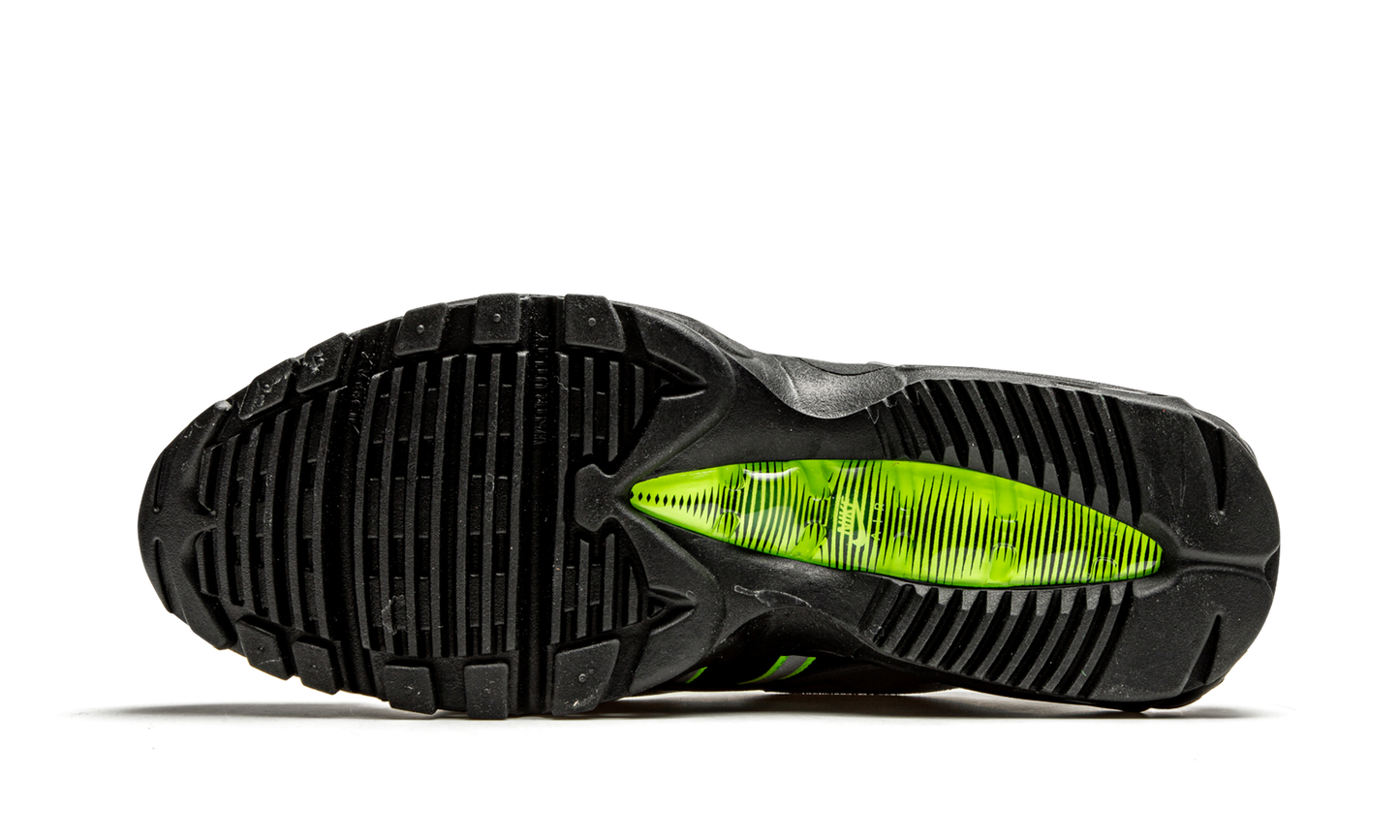 Air Max 95 NDSTRKT  Neon