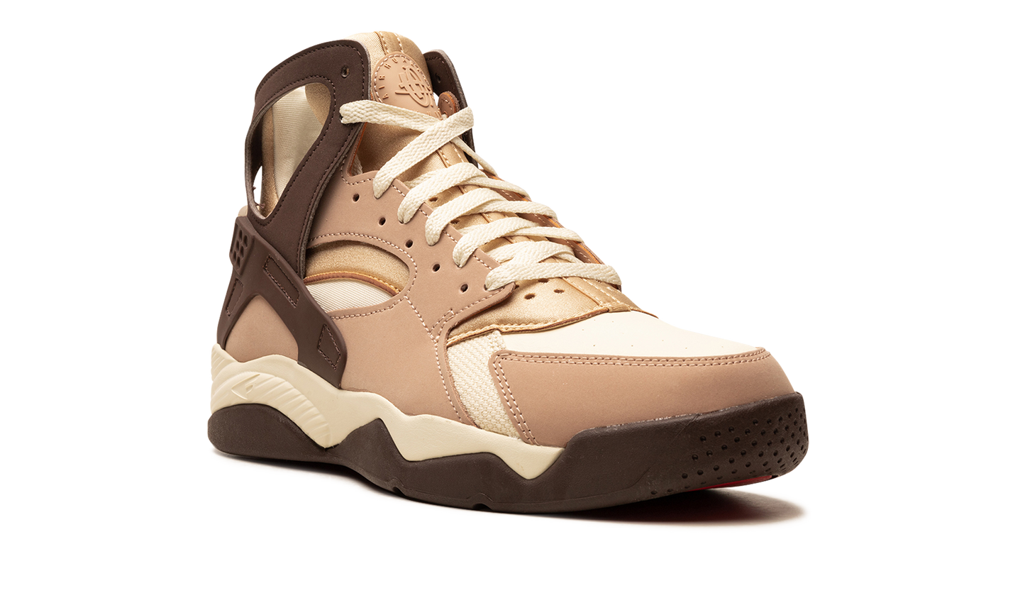 Air Flight Huarache  Baroque Brown
