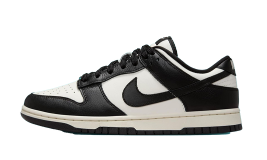 Dunk Low SE WMNS  Cherry Charms - Panda