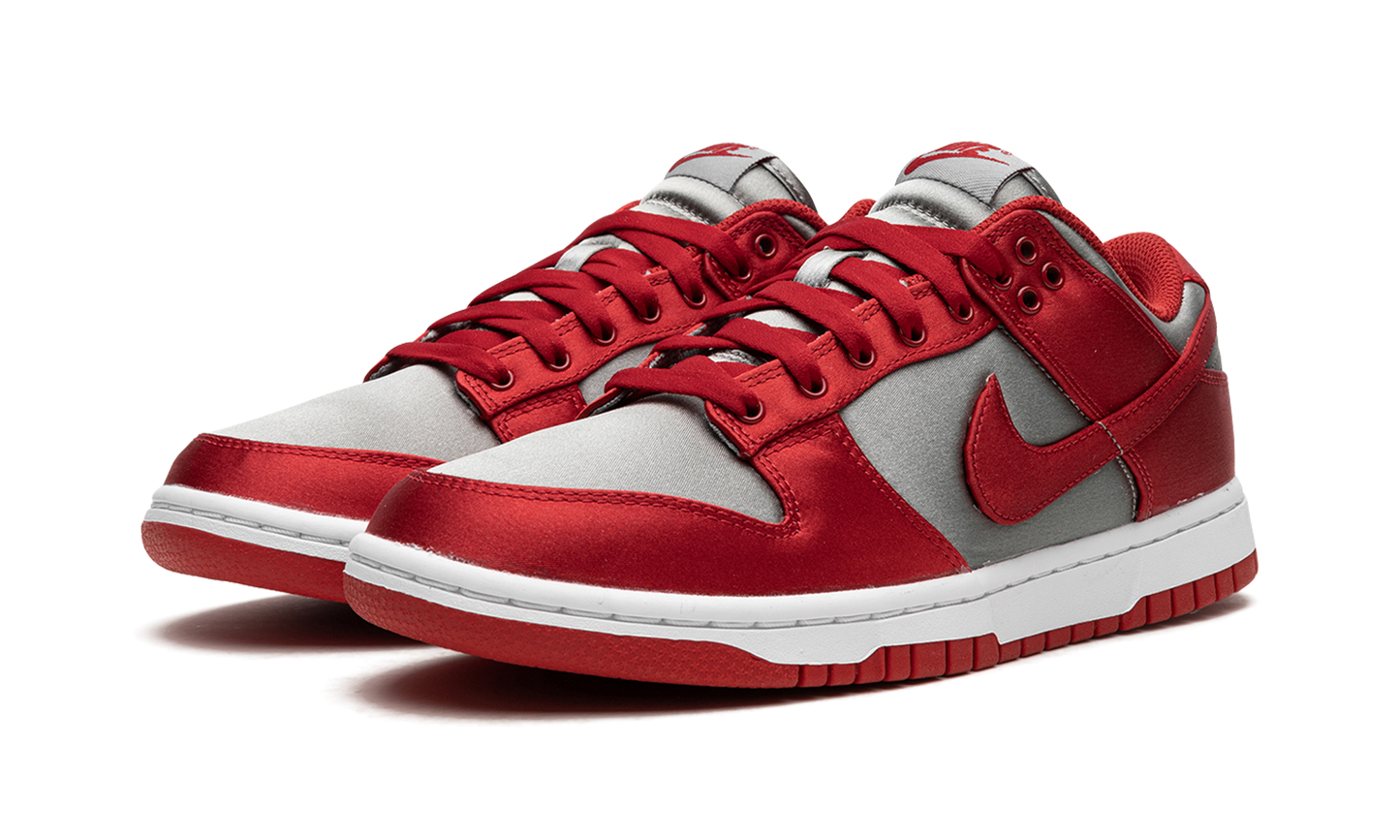 DUNK LOW WMNS  UNLV Satin