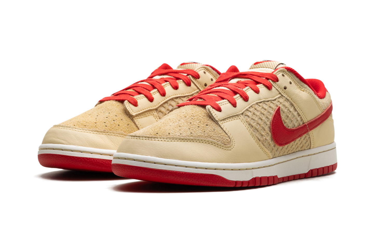 Dunk Low  STRAWBERRY WAFFLE