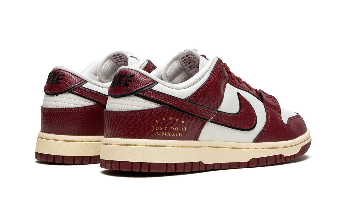 DUNK LOW WMNS  Just Do it - Team Red