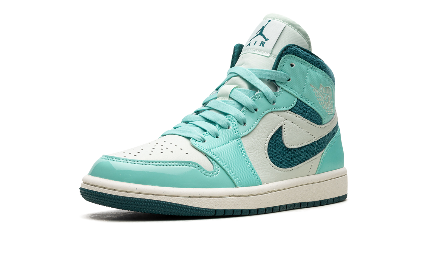 AIR JORDAN 1 MID SE WMNS  Bleached Turquoise