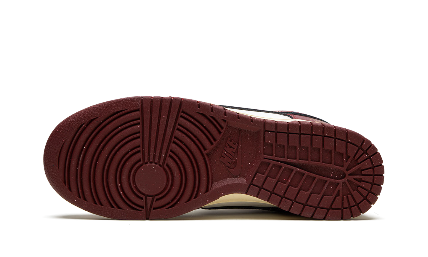 DUNK LOW WMNS  Just Do it - Team Red