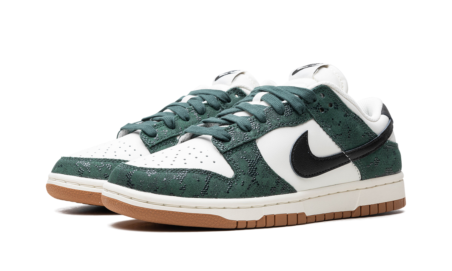 DUNK LOW WMNS  Green Snake