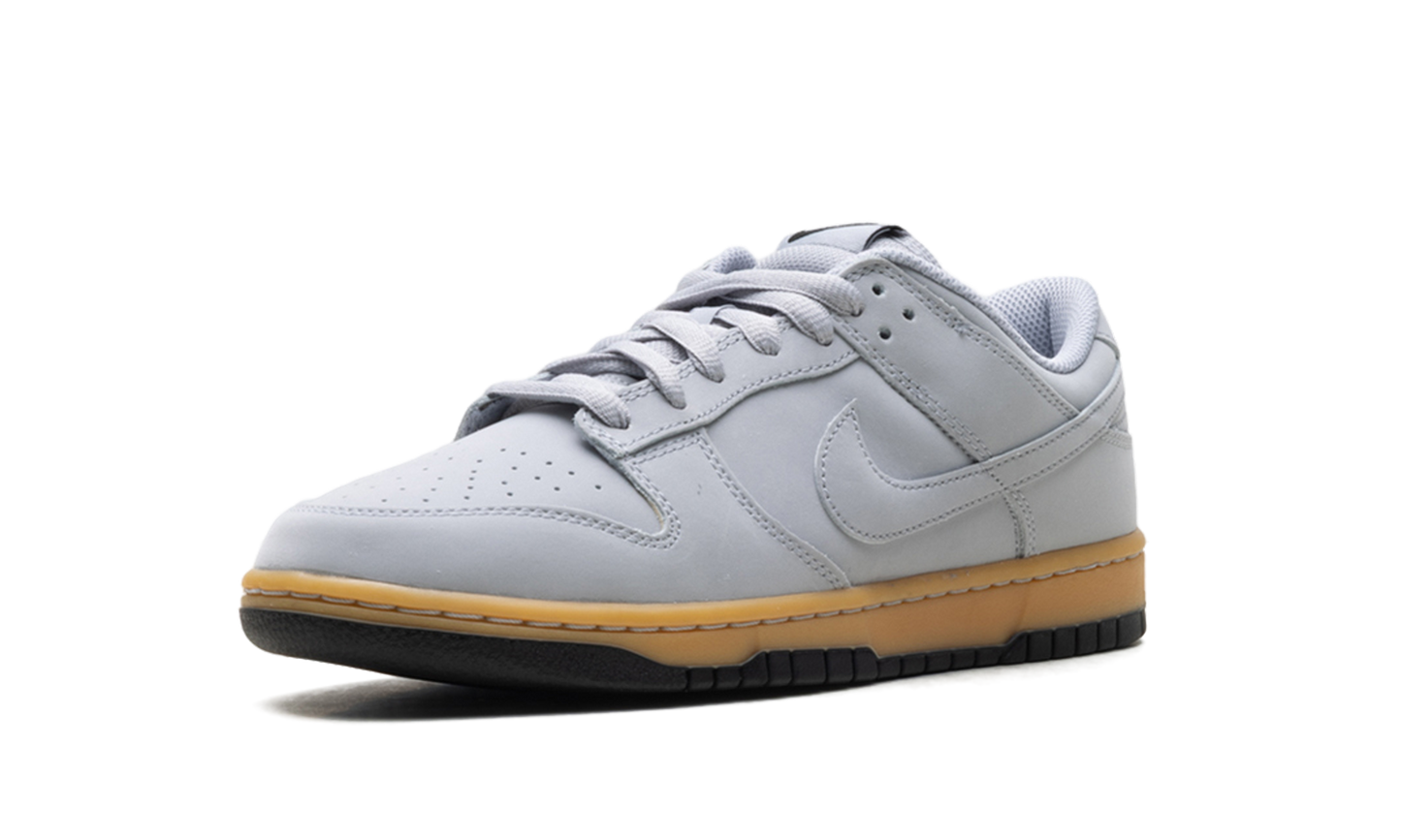 Dunk Low SE  Wolf Grey