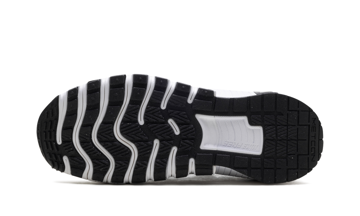Free Metcon 6 WMNS  Black White