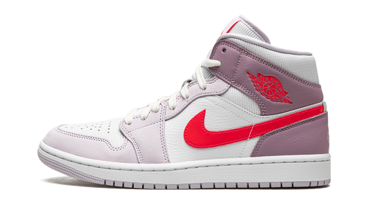 AIR JORDAN 1 MID WMNS  Valentine’s Day 2022