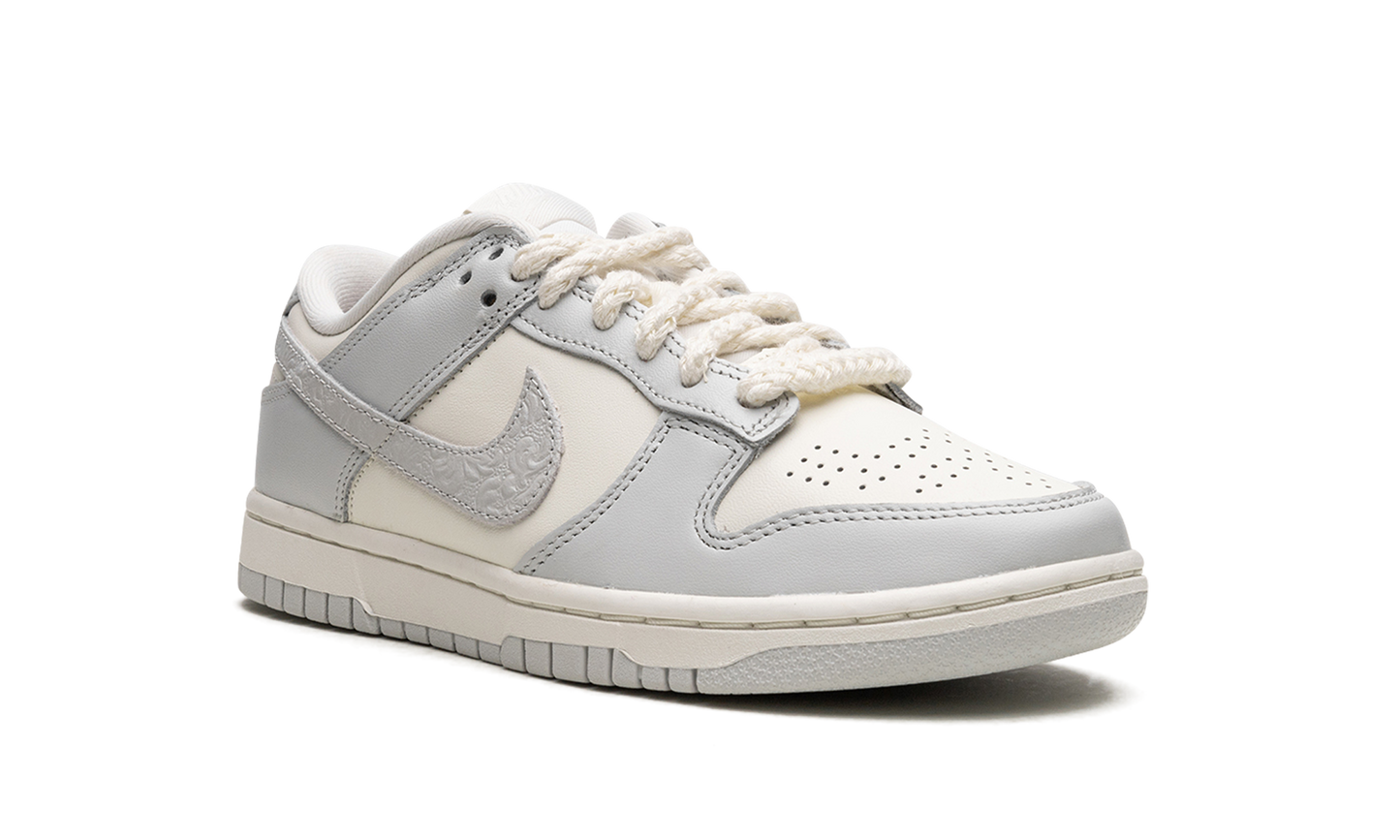DUNK LOW WMNS  Needlework