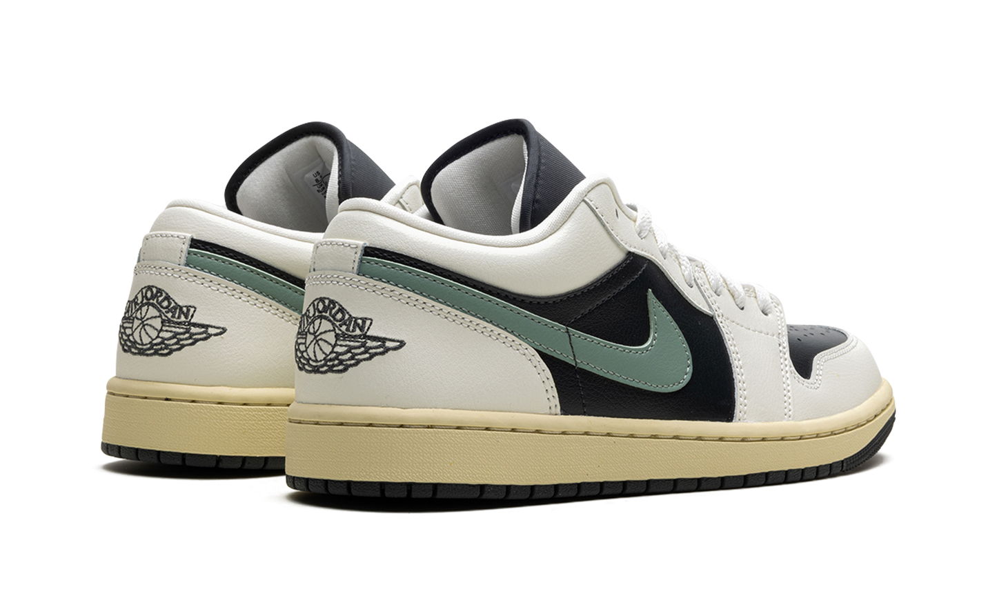 Air Jordan 1 Low WMNS  Jade Smoke