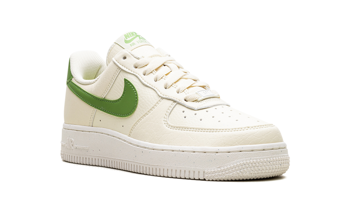 NIKE AIR FORCE 1 '07 LO WMNS  COCONUT MILK