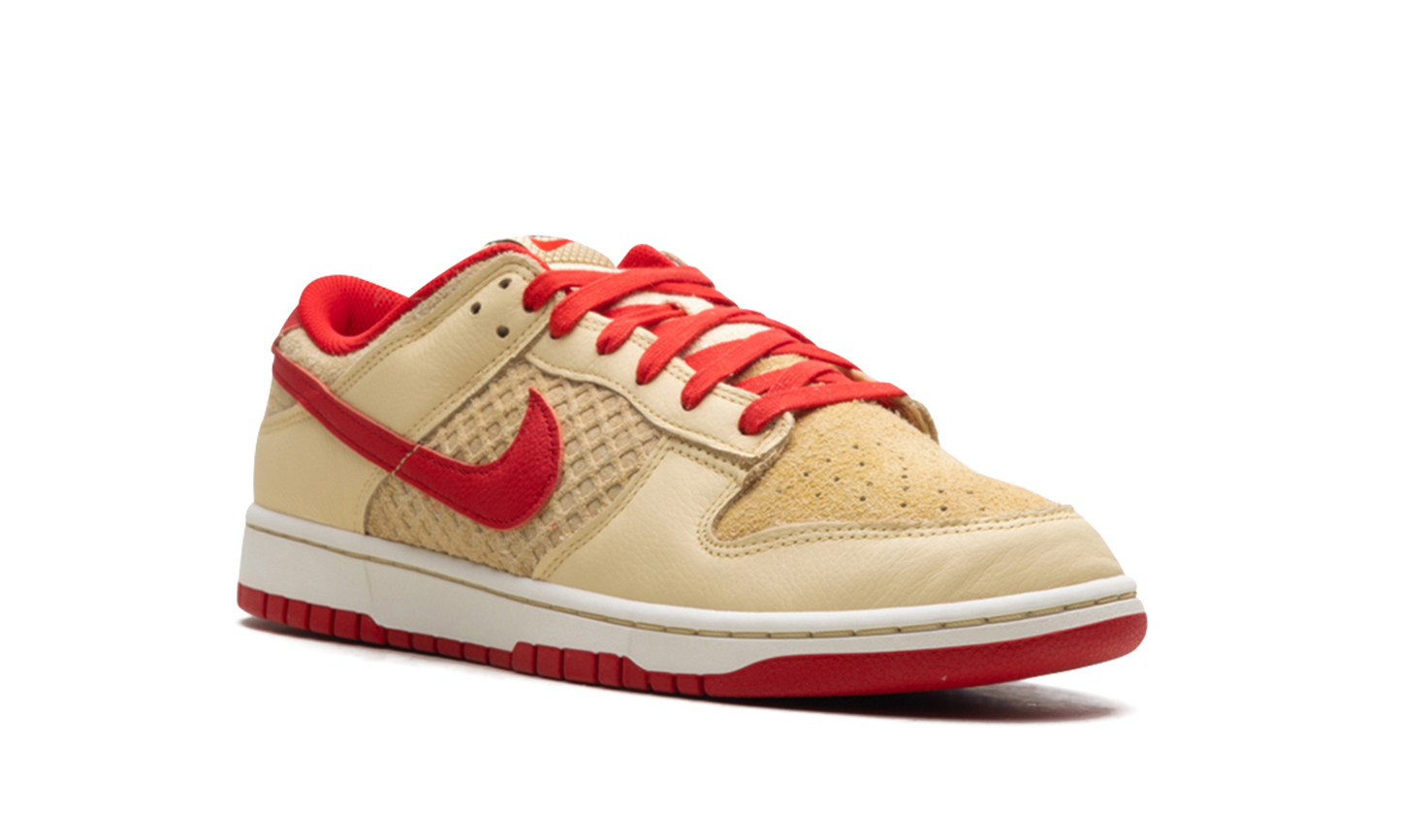 Dunk Low  STRAWBERRY WAFFLE