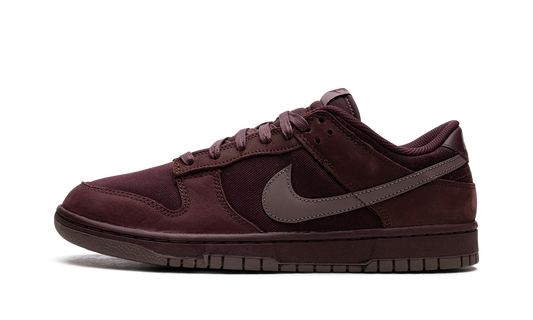 Dunk Low  Burgundy Crush