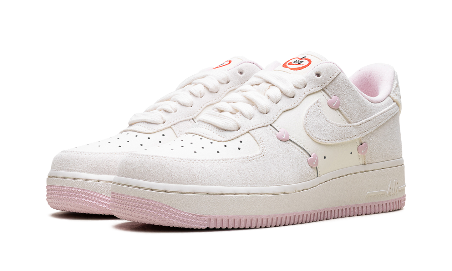 Air Force 1 Low WMNS  Valentine's Day