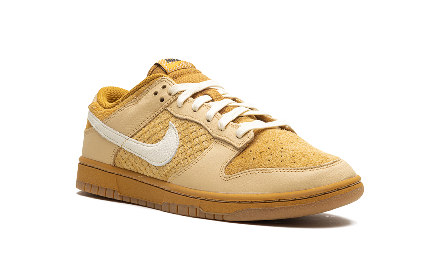 Dunk Low  Waffle