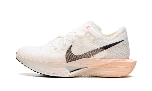 ZoomX Invincible Run 3 WMNS  Sail Guava Ice