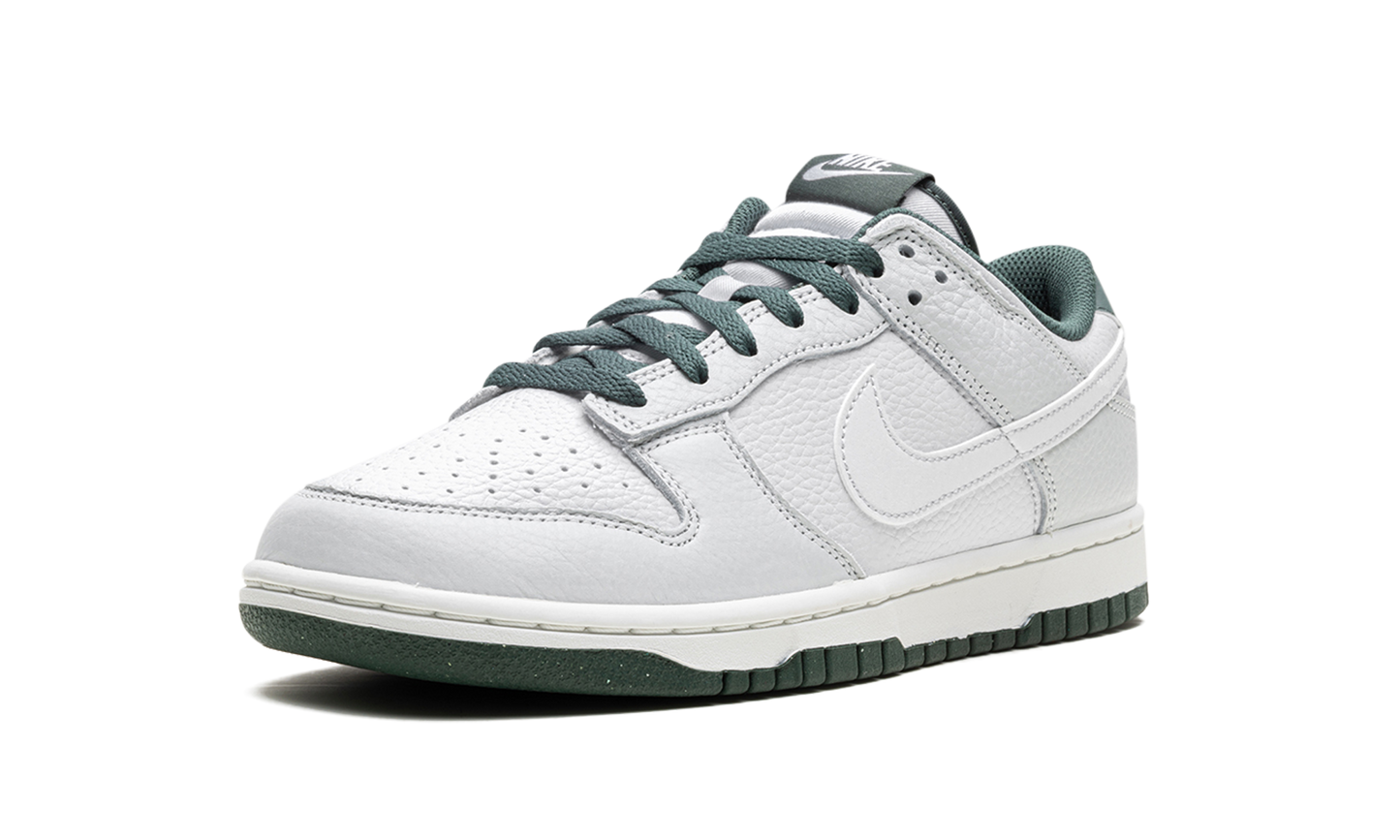 NIKE DUNK LOW  VINTAGE GREEN