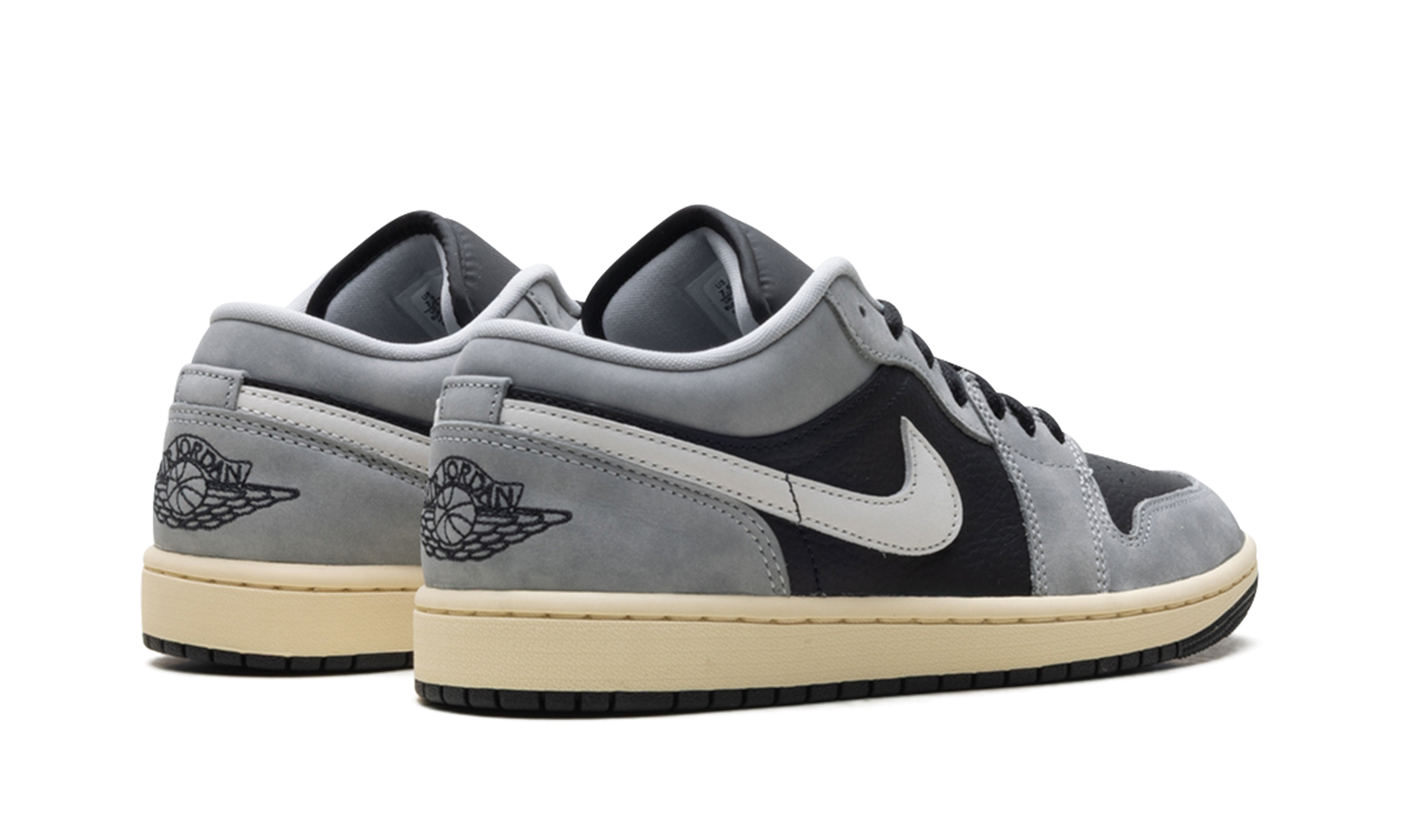Air Jordan 1 Low SE  Light Smoke Grey