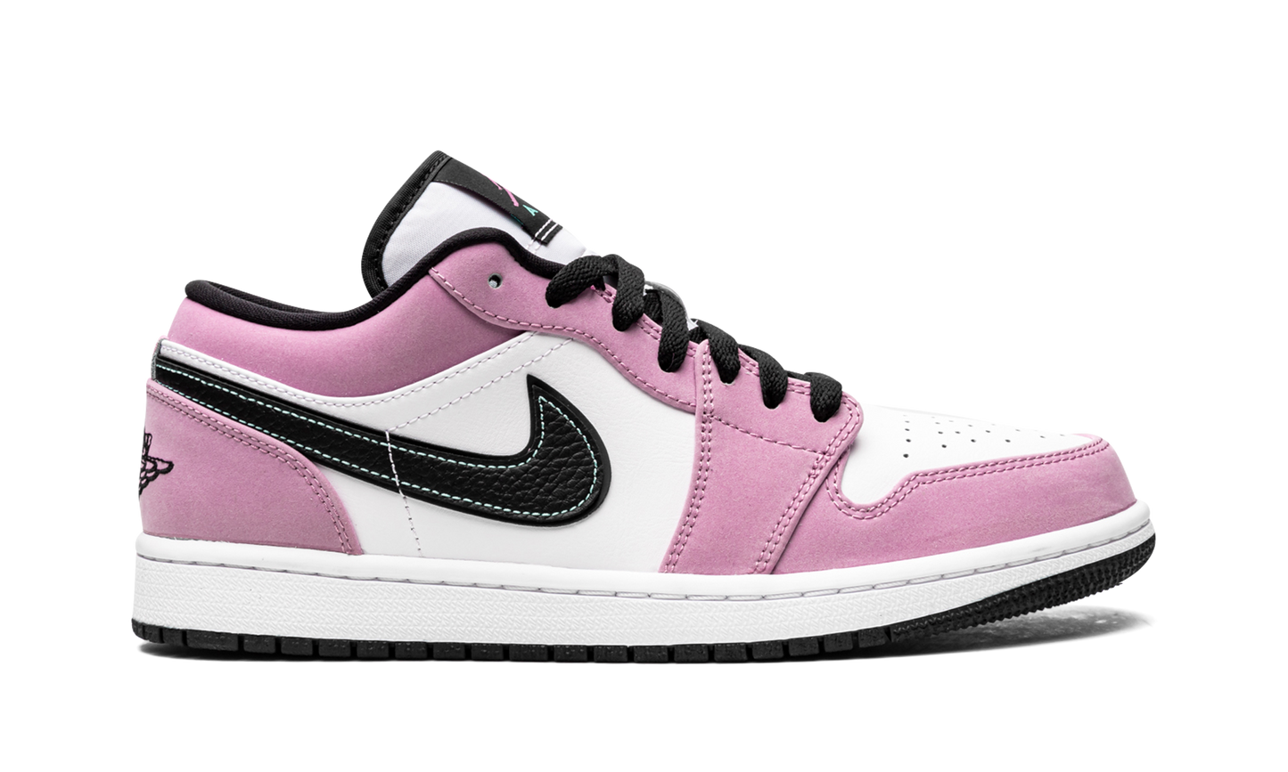 Air Jordan 1 Low SE  Violet Shock