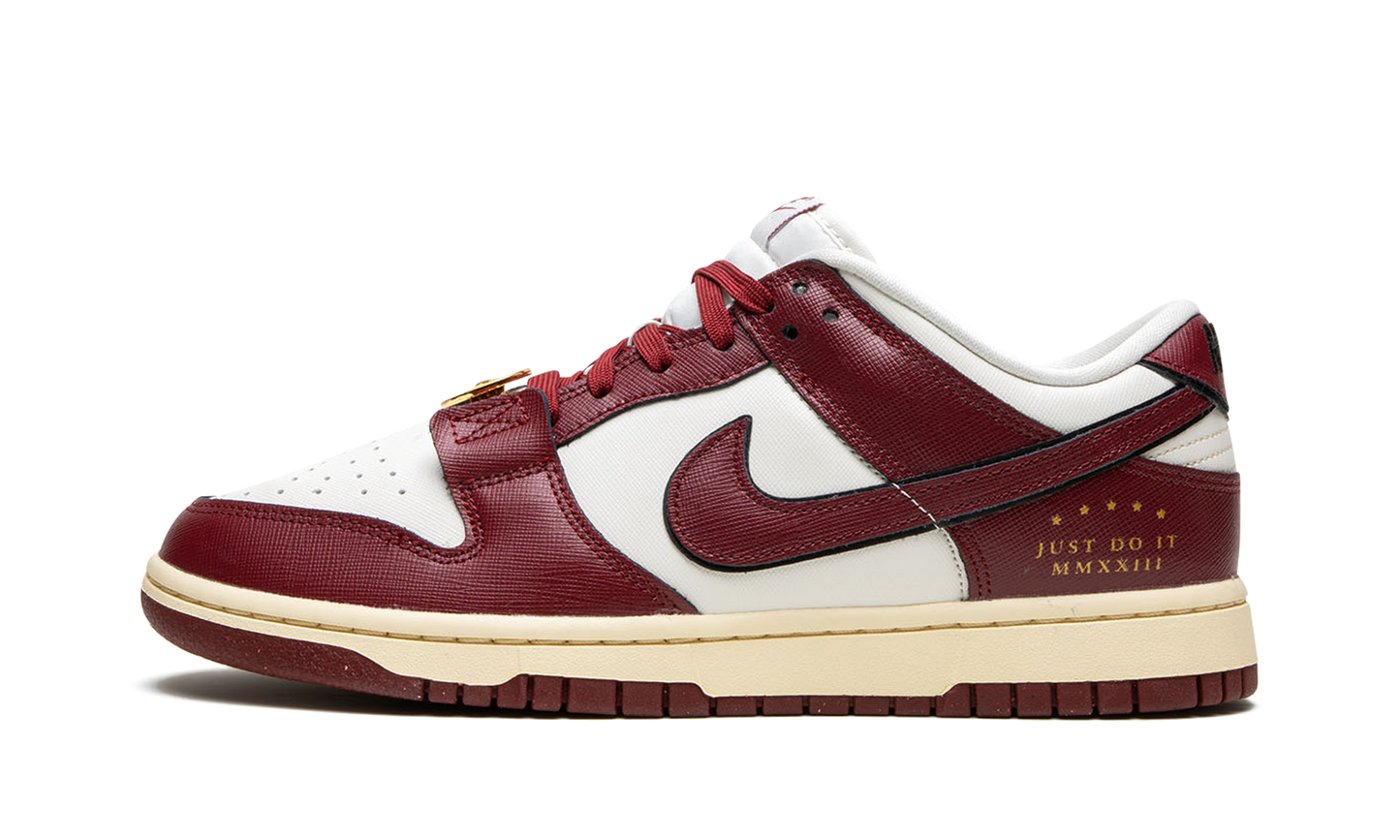 DUNK LOW WMNS  Just Do it - Team Red