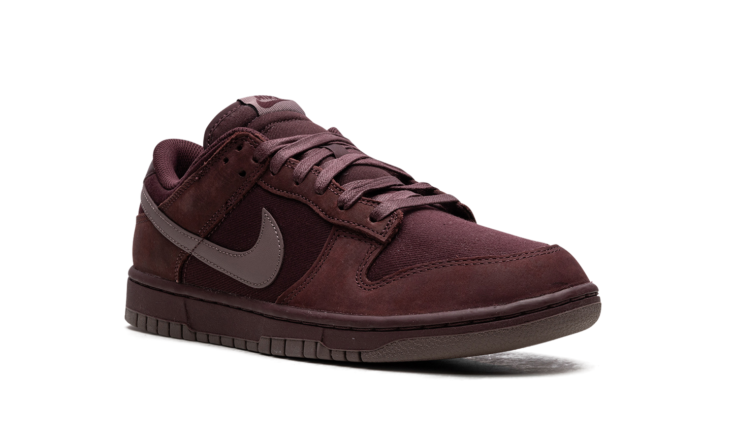 Dunk Low  Burgundy Crush