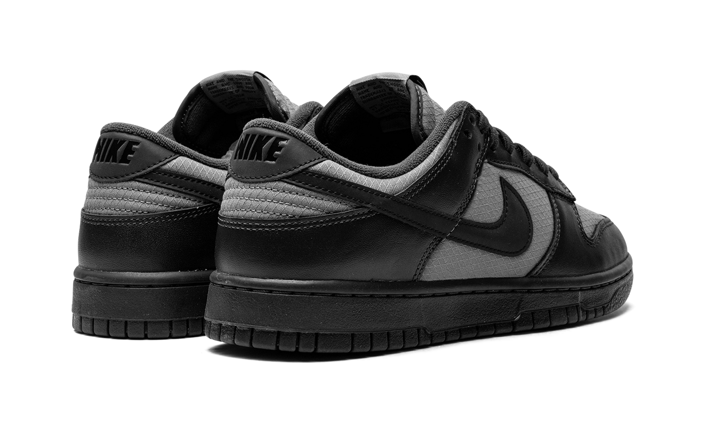 Dunk Low Retro SE  Off Noir Smoke Grey