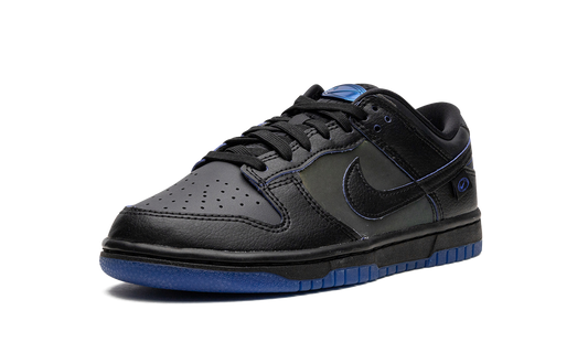 DUNK LO MNS WMNS  Black Royal Iridescent